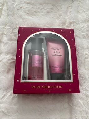 Brand new Victoria secret mini set